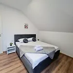 Esther Line Apartments-self Check-in,free Private Parking Subject To Availability Timisoara