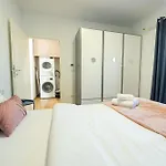 Apartment Esther Line Apartments-self Check-in,free Private Parking Subject To Availability *