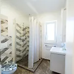 Esther Line Apartments-self Check-in,free Private Parking Subject To Availability Apartment *