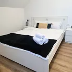 Apartment Esther Line Apartments-self Check-in,free Private Parking Subject To Availability