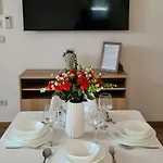 Esther Line Apartments-self Check-in,free Private Parking Subject To Availability
