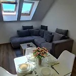 Esther Line Apartments-self Check-in,free Private Parking Subject To Availability Apartment *