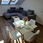 Apartment Esther Line Apartments-self Check-in,free Private Parking Subject To Availability Timisoara