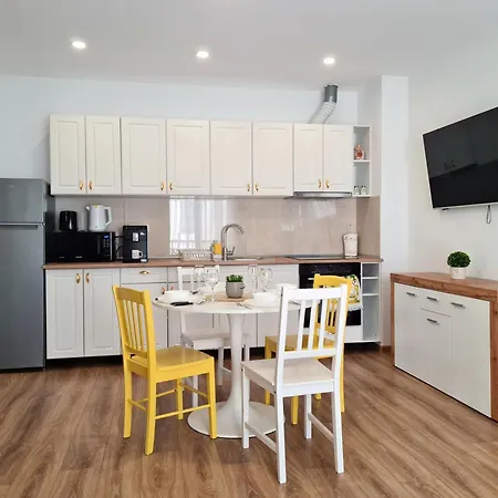 Esther Line - Self Check-in, Free Private Parking 아파트