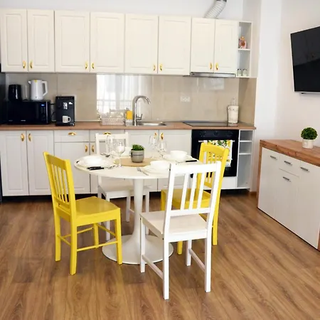 아파트 Esther Line - Self Check-in, Free Private Parking