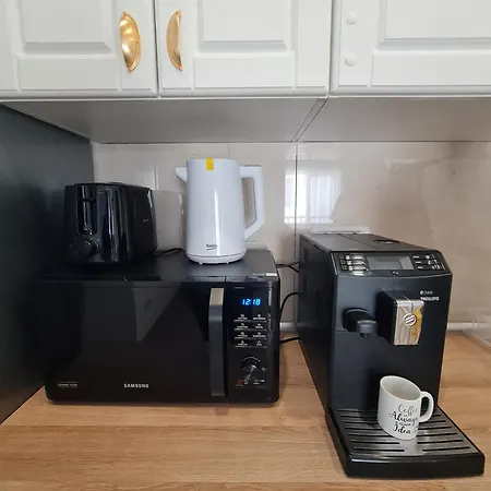 Esther Line - Self Check-in, Free Private Parking * Timişoara