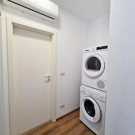 Lägenhet Esther Line - Self Check-in, Free Private Parking *