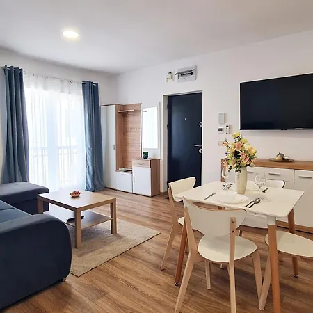 Esther Line - Self Check-in, Free Private Parking 아파트 티미쇼아라