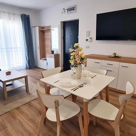 Esther Line - Self Check-in, Free Private Parking 티미쇼아라