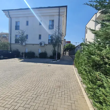 Esther Line - Self Check-in, Free Private Parking 티미쇼아라