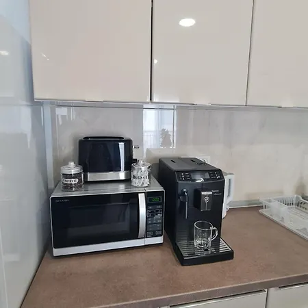 Esther Line - Self Check-in, Free Private Parking * Timişoara