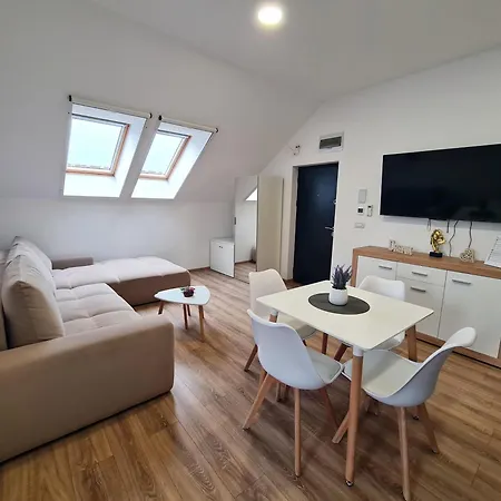 Esther Line - Self Check-in, Free Private Parking *