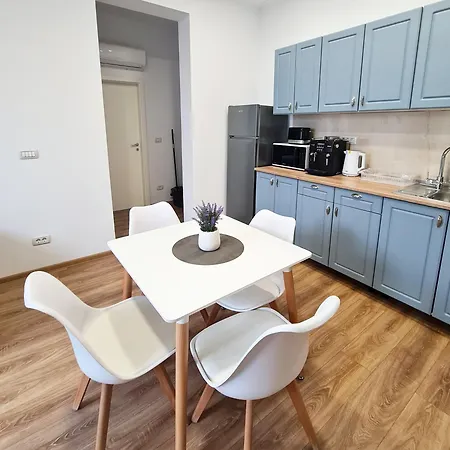 Esther Line - Self Check-in, Free Private Parking