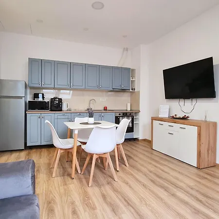 아파트 Esther Line - Self Check-in, Free Private Parking