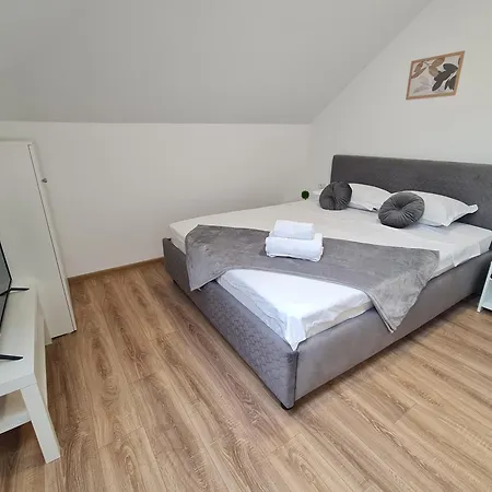 Esther Line - Self Check-in, Free Private Parking Lägenhet