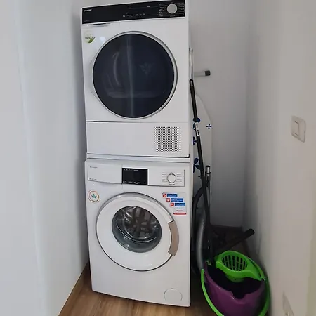 아파트 Esther Line - Self Check-in, Free Private Parking