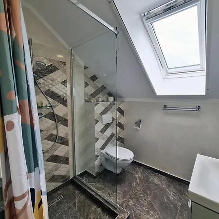 아파트 Esther Line - Self Check-in, Free Private Parking