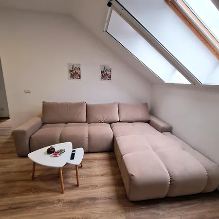 Esther Line - Self Check-in, Free Private Parking *