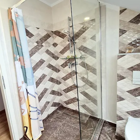 Esther Line - Self Check-in, Free Private Parking