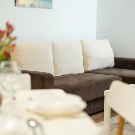 Esther Line - Self Check-in, Free Private Parking Lägenhet