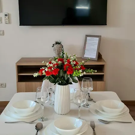 Esther Line Apartments-self Check-in,free Private Parking Subject To Availability
