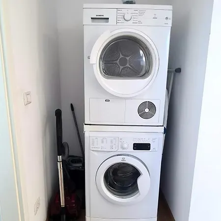 Esther Line Apartments-self Check-in,free Private Parking Subject To Availability