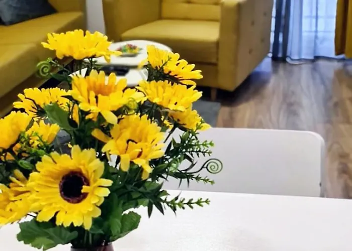 Esther Line Apartments-self Check-in,free Private Parking Subject To Availability