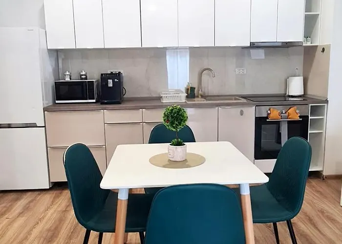 Esther Line Apartments-self Check-in,free Private Parking Subject To Availability Lägenhet *