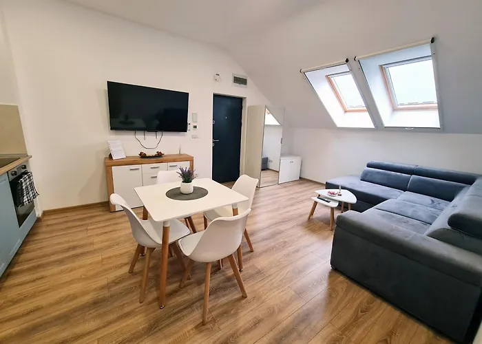 Апартаменти Esther Line Apartments-self Check-in,free Private Parking Subject To Availability Тімішоара