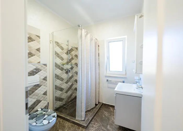 Esther Line Apartments-self Check-in,free Private Parking Subject To Availability Апартаменти *