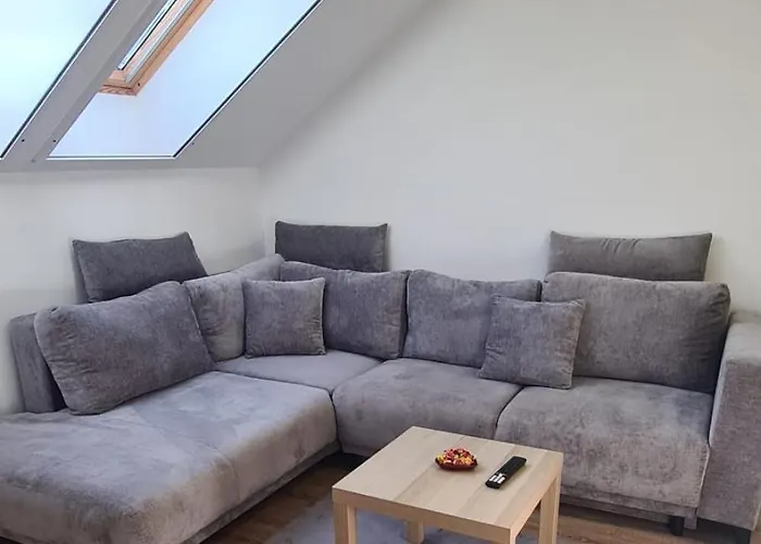 Esther Line Apartments-self Check-in,free Private Parking Subject To Availability